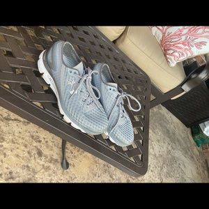 under armour tennis shoes